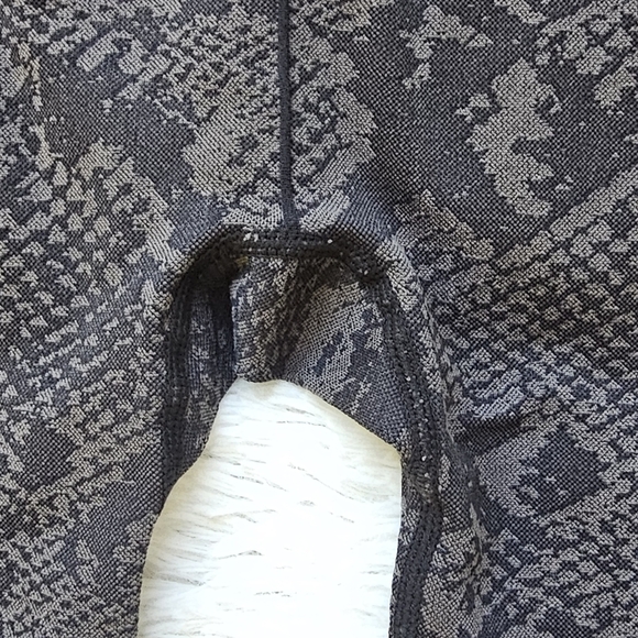 Target brand black snake print leggings size Small‎ S - Picture 7 of 10
